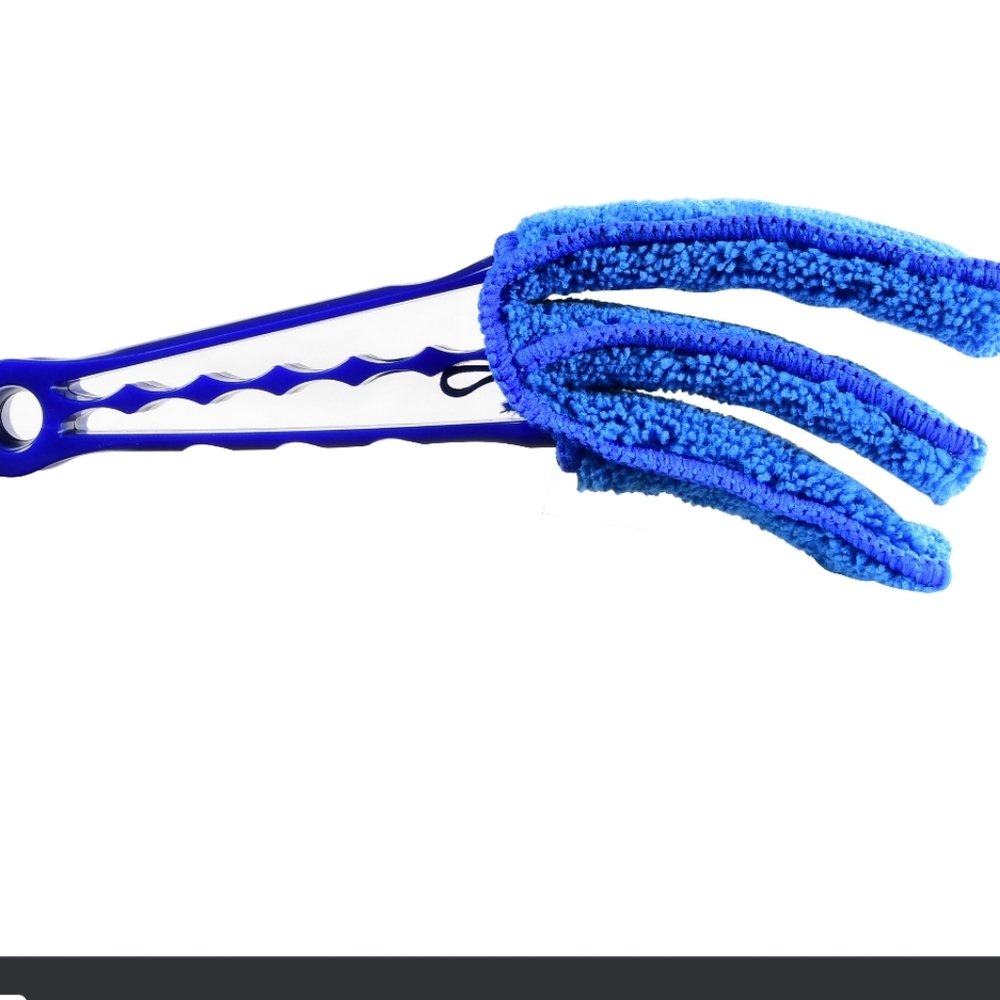 2 Microfiber Blind Duster and 2 Twist Mop Refill